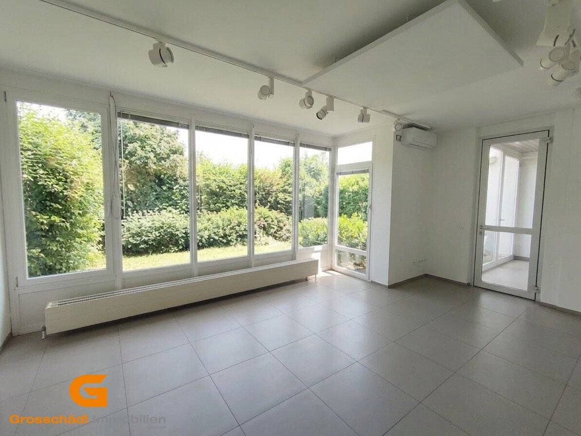 Salzburg Aigen Representative Maisonette Office/Showroom Combination with Garden for Rent