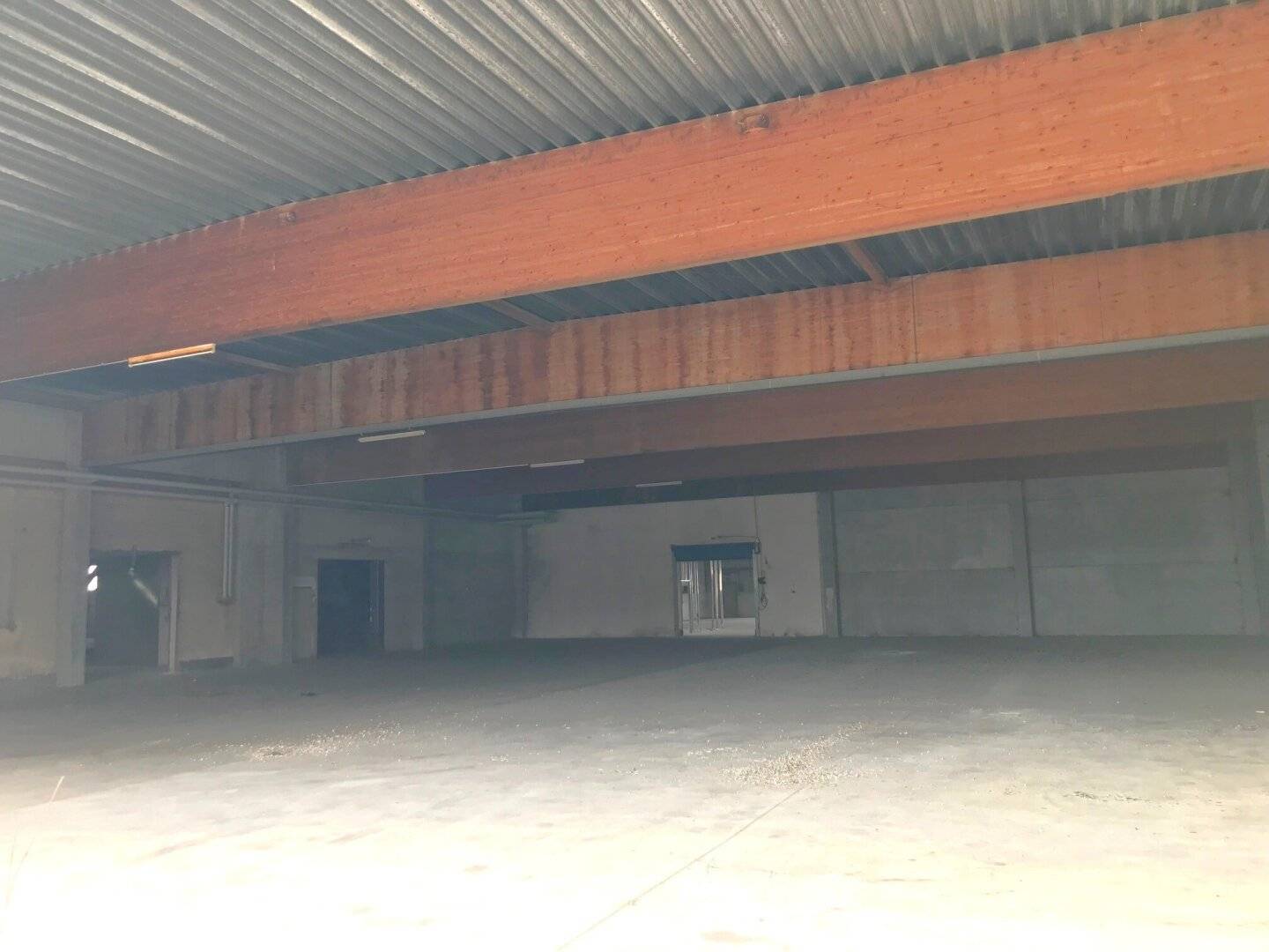 Covered storage space or outdoor area at Wels Terminal, available now, rental period max. 1 year