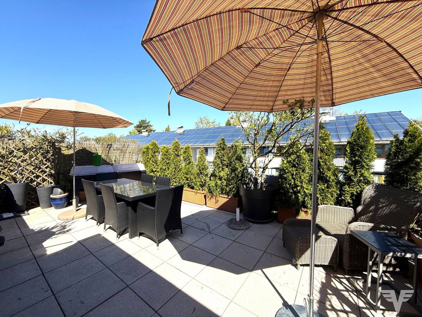 Maisonette Dream in Gneis: Light, Air &amp; Roof Terrace | Note: translated faithfully from German title: Maisonette-Traum in Gneis: Licht, Luft &amp; Dachterrasse