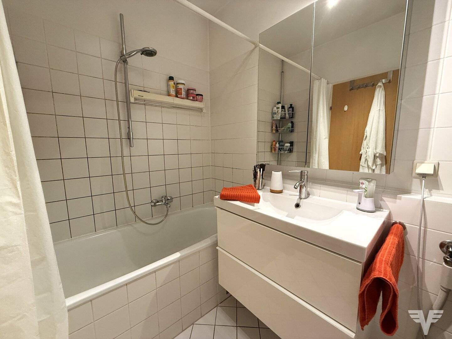 Maisonette Dream in Gneis: Light, Air &amp; Roof Terrace | Note: translated faithfully from German title: Maisonette-Traum in Gneis: Licht, Luft &amp; Dachterrasse