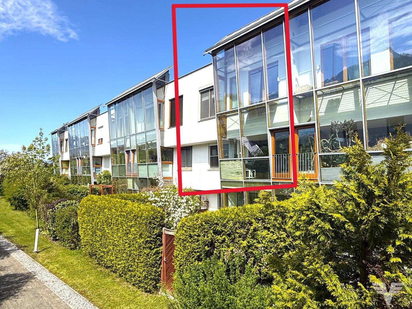 Maisonette Dream in Gneis: Light, Air &amp; Roof Terrace | Note: translated faithfully from German title: Maisonette-Traum in Gneis: Licht, Luft &amp; Dachterrasse