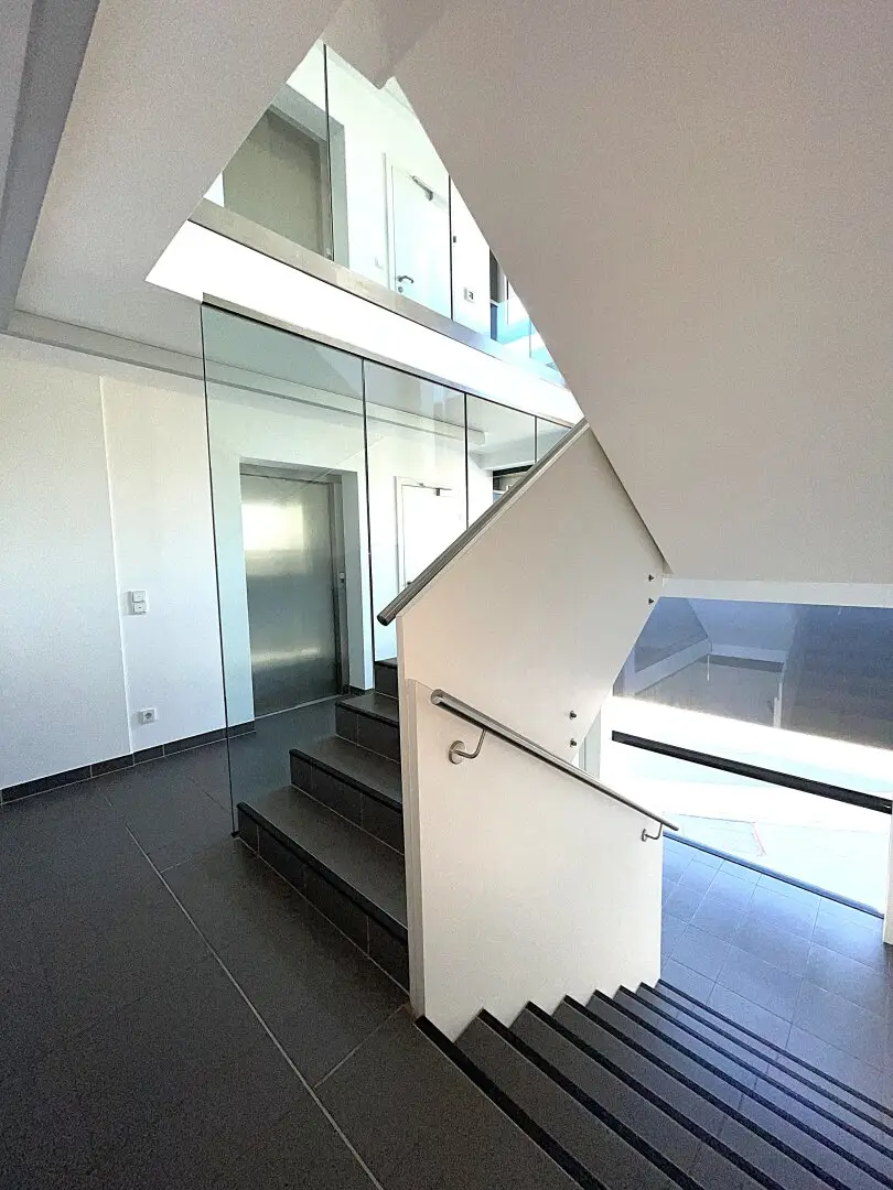Bright, air conditioned office spaces Thalheim bei Wels