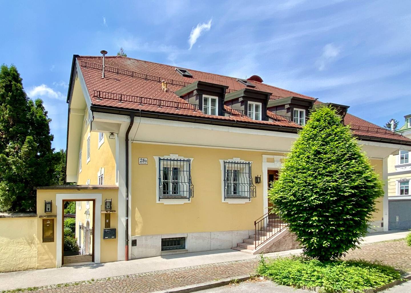 Maisonette in Biedermeier Villa