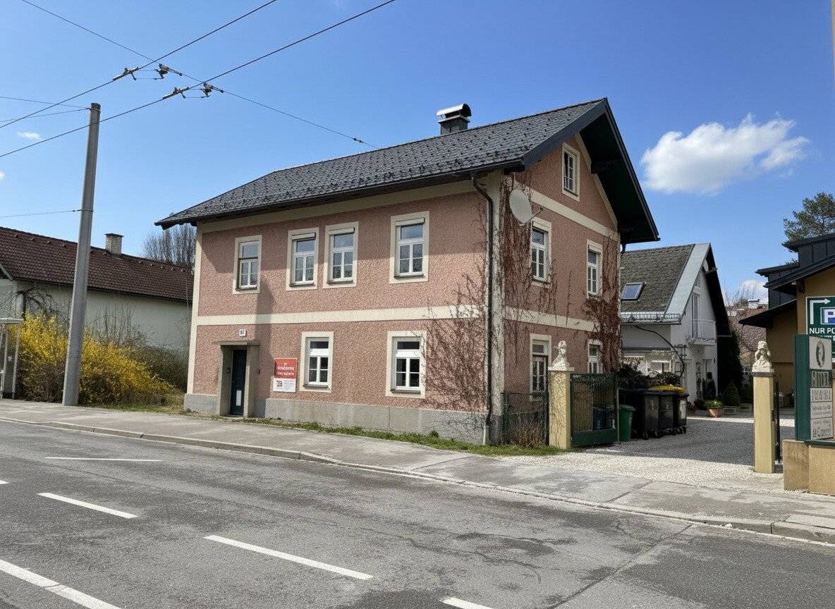 Old property in the Salzburg district Nonntal