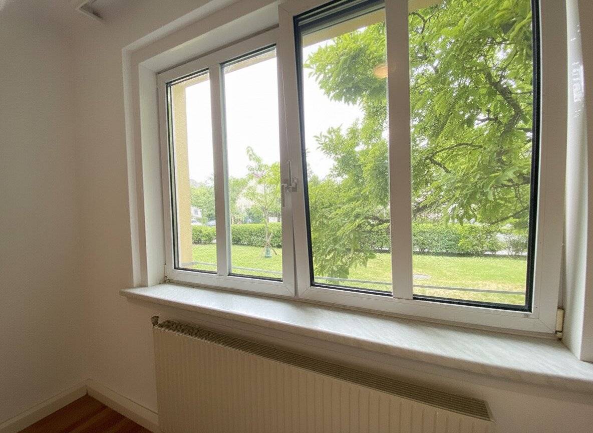 FRISCH RENOVIERTE 2 ZIMMER WOHNUNG MIT GRÜNBLICK - NAHE BIONDEKGASSE