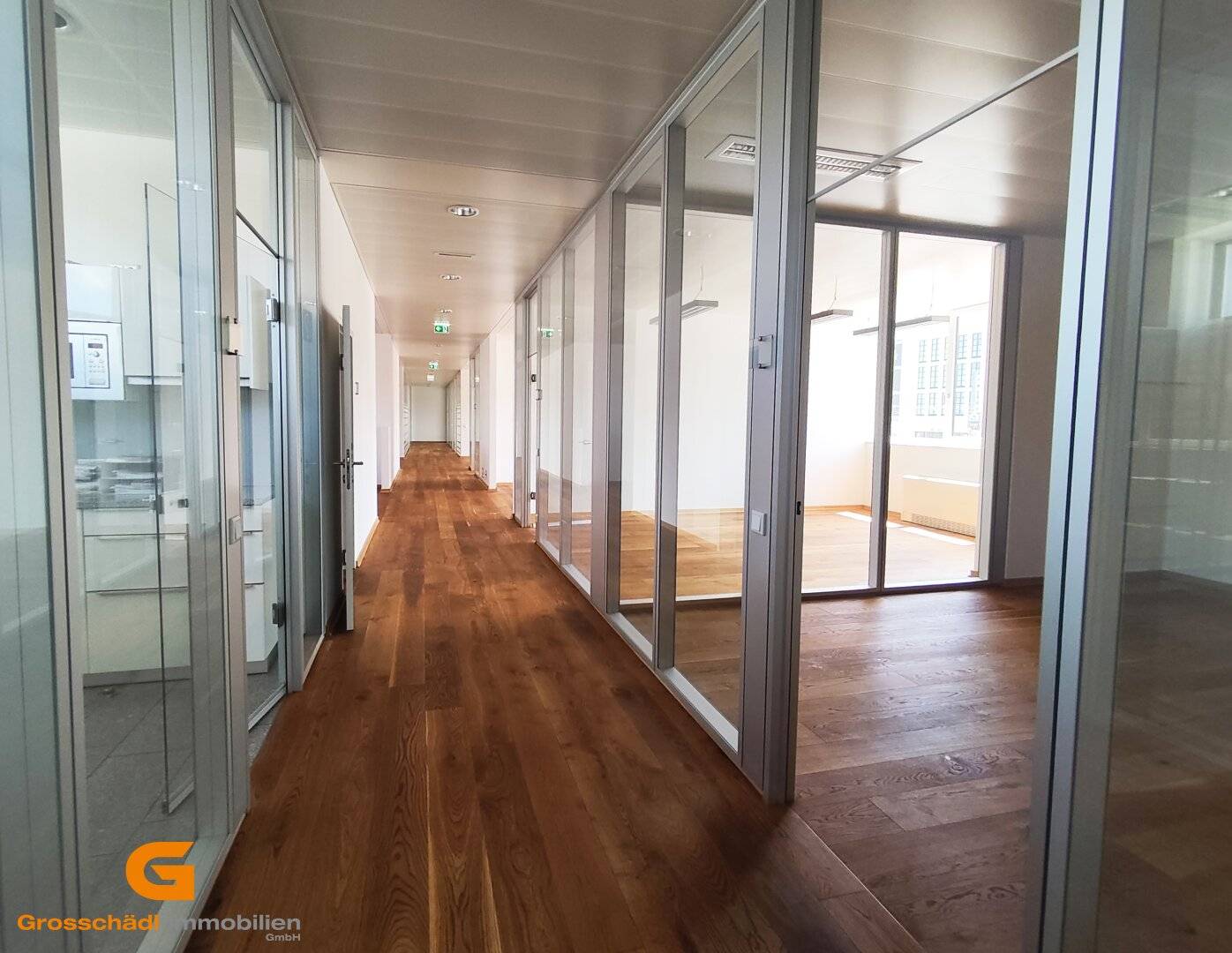Modernes Büro mit Terrasse an Top-Standort mieten