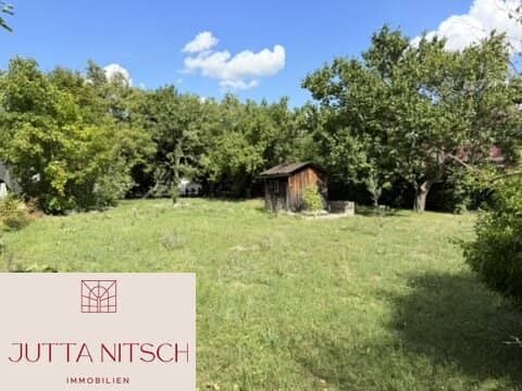 Flat, central sunny building plot in Baden