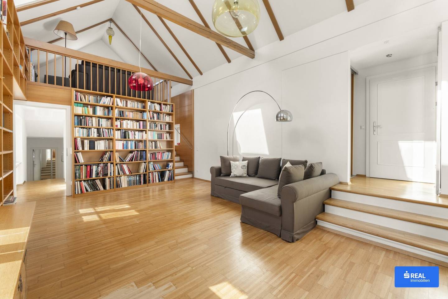 Dachgeschoßwohnung mit Weitsicht mitten in der Citty!