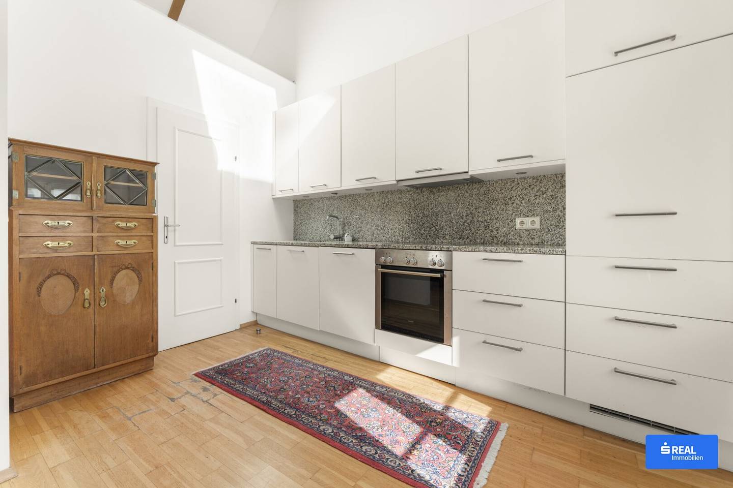 Dachgeschoßwohnung mit Weitsicht mitten in der Citty!
