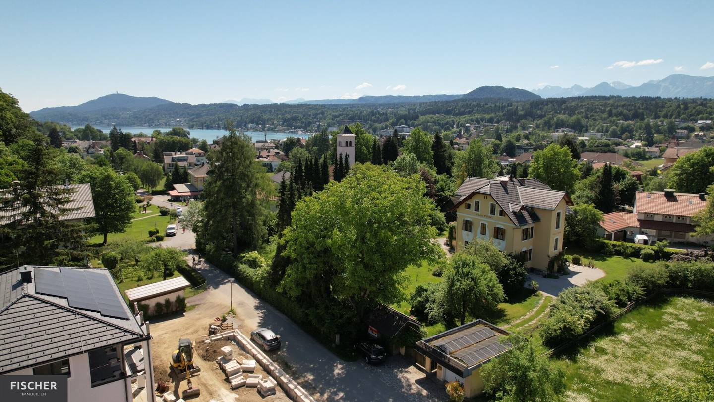 Neuwertiges, großzügiges Wohnhaus in Velden am Wörther See