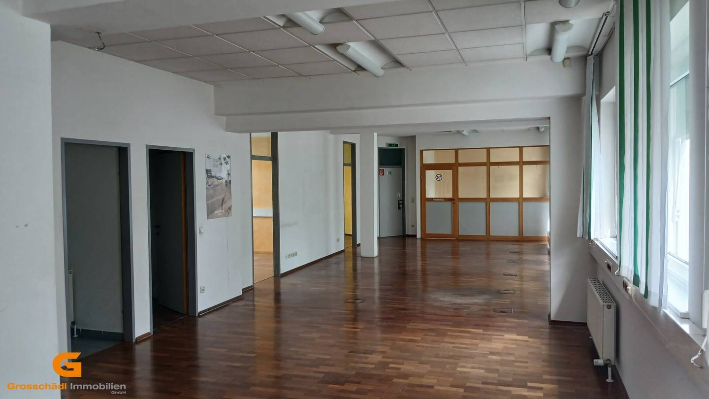 Salzburg Stadt - Büro / Showroom mit Großraumcharakter in Gewerbelage mieten