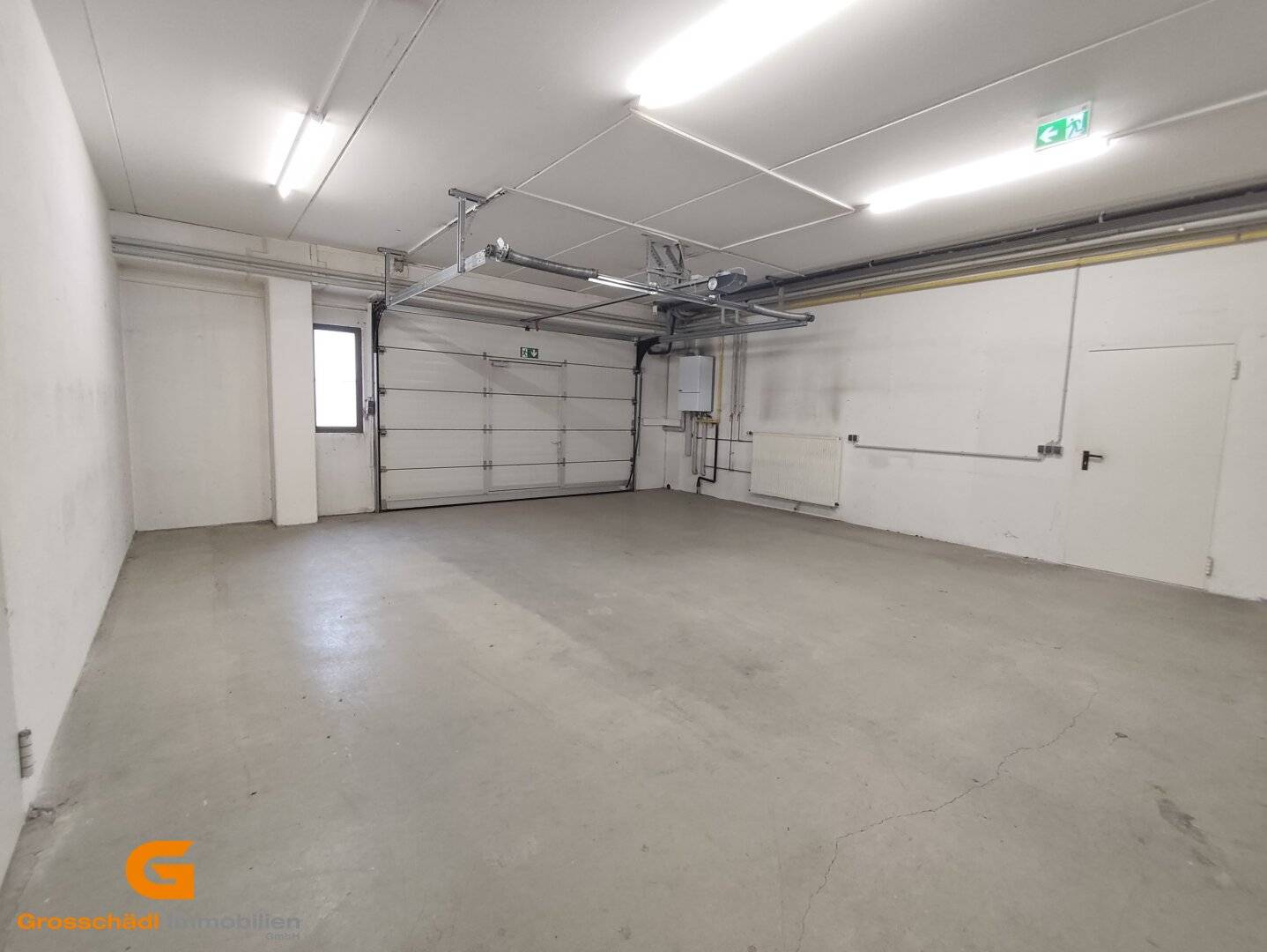 Commercial property: Office spaces with warehouse for rent in Wals-Siezenheim