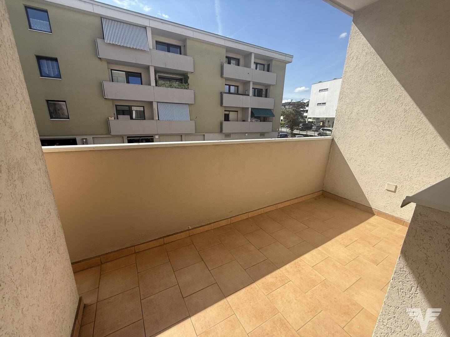 Garconniere with Balcony in Gneis