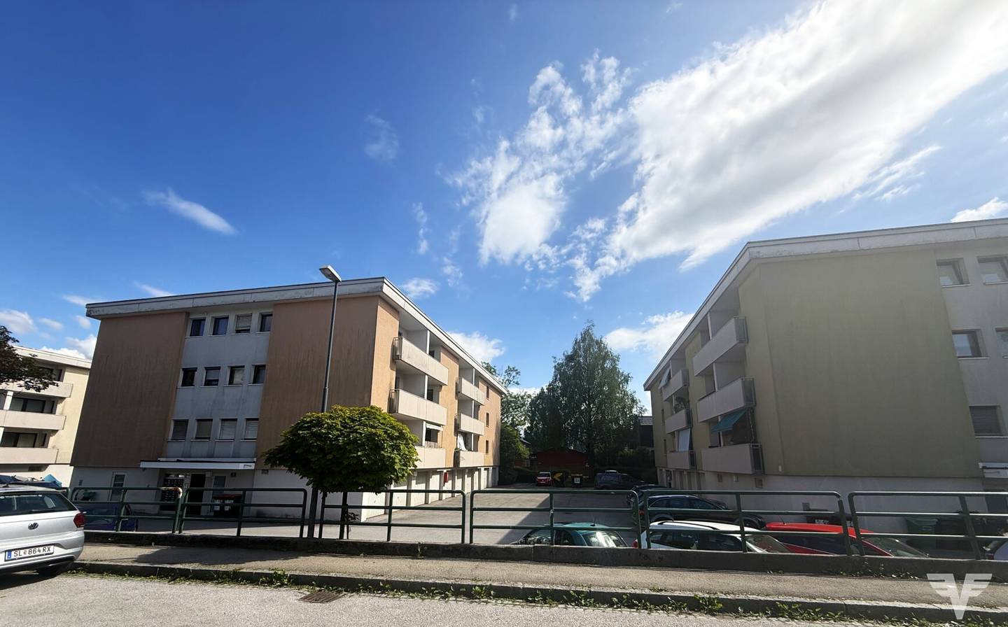 Garconniere with Balcony in Gneis