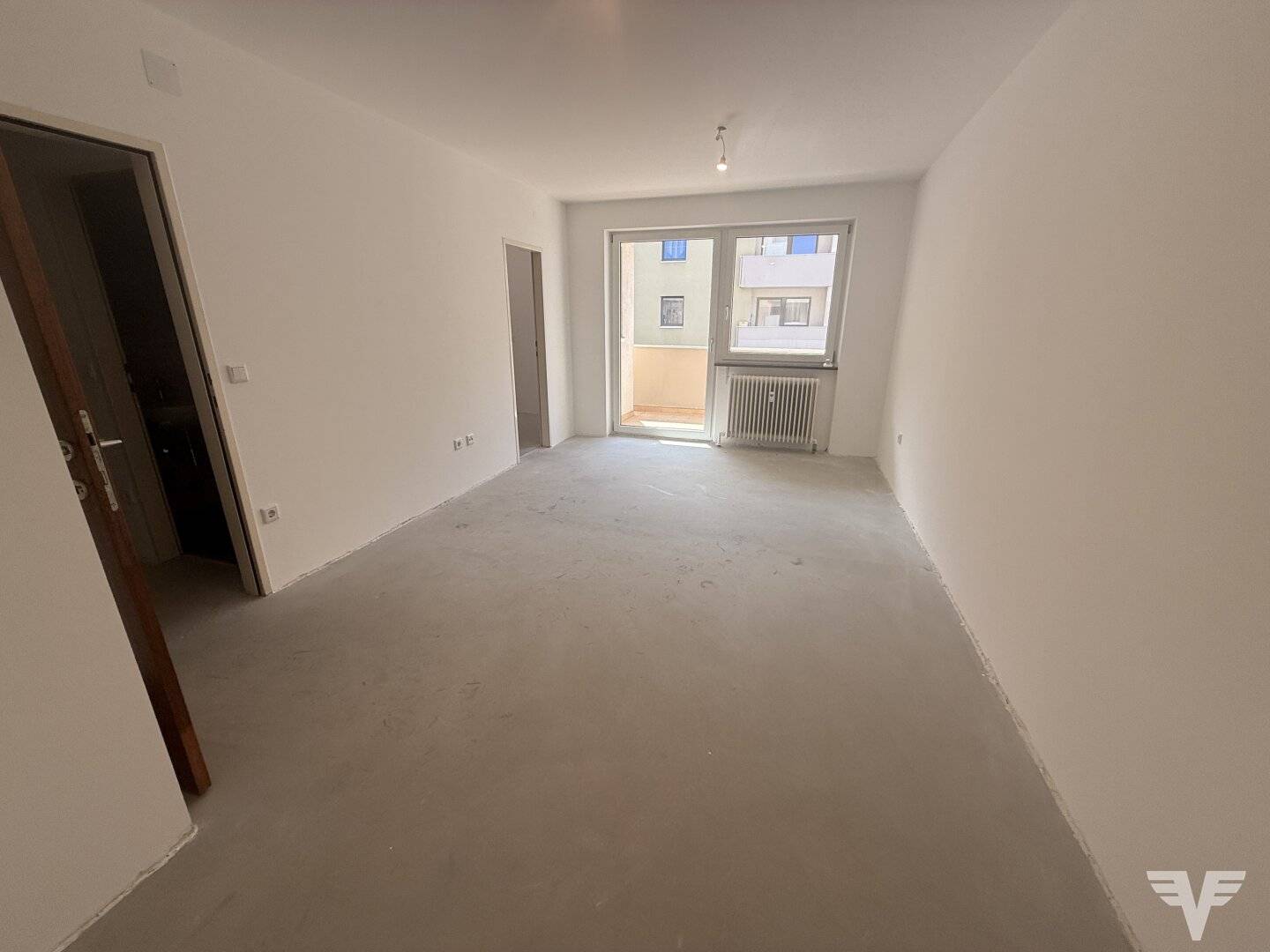 Garconniere with Balcony in Gneis