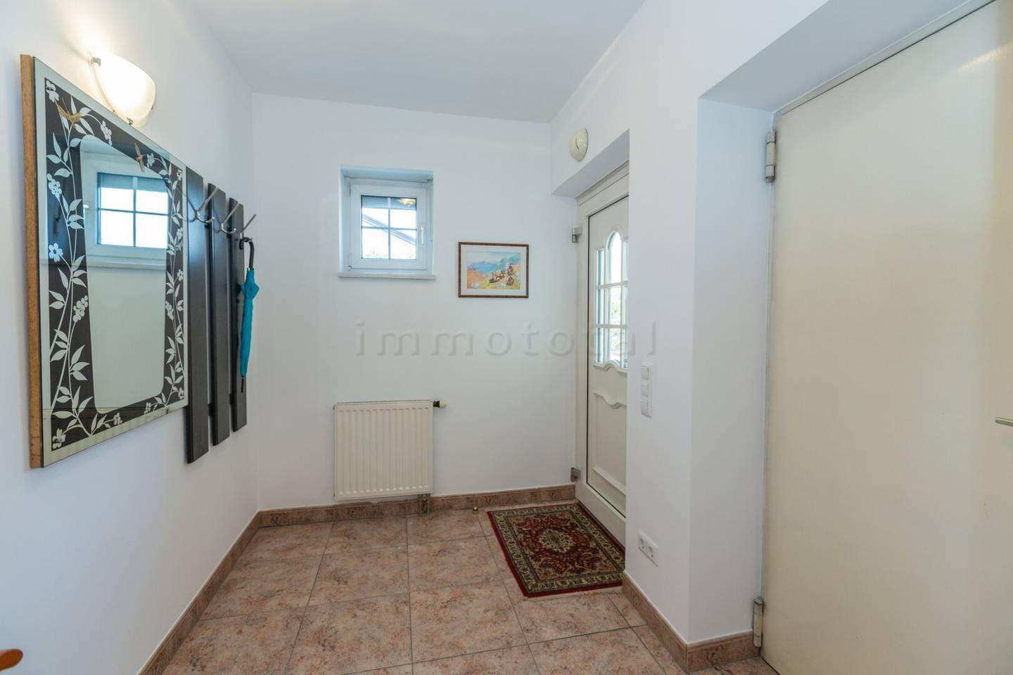Spacious single family house in a quiet residential area with wellness area and protected garden terrace