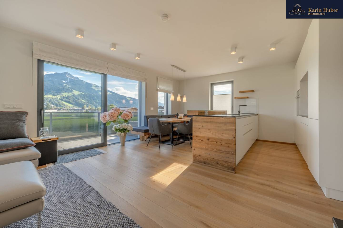 Wohlfühl-Wohnung in unverbaubarer Aussichtslage