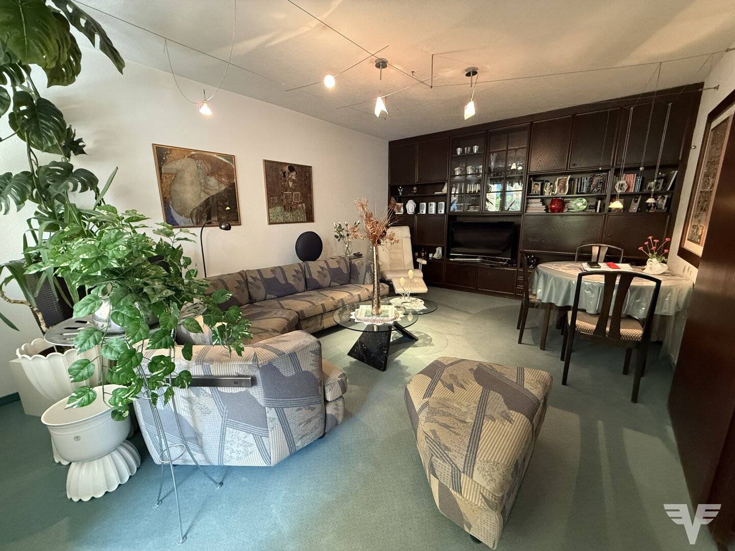 Cozy three room apartment with balcony and parking in Zell am See