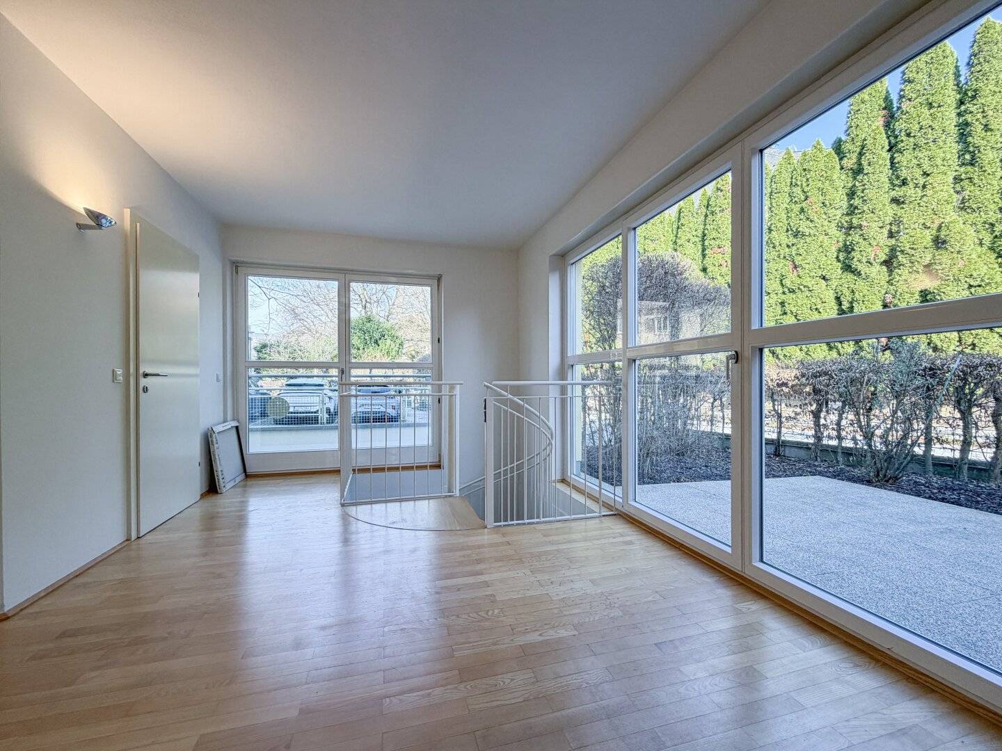 Nonntal - Attractive Maisonette Apartment with Generous Terraces