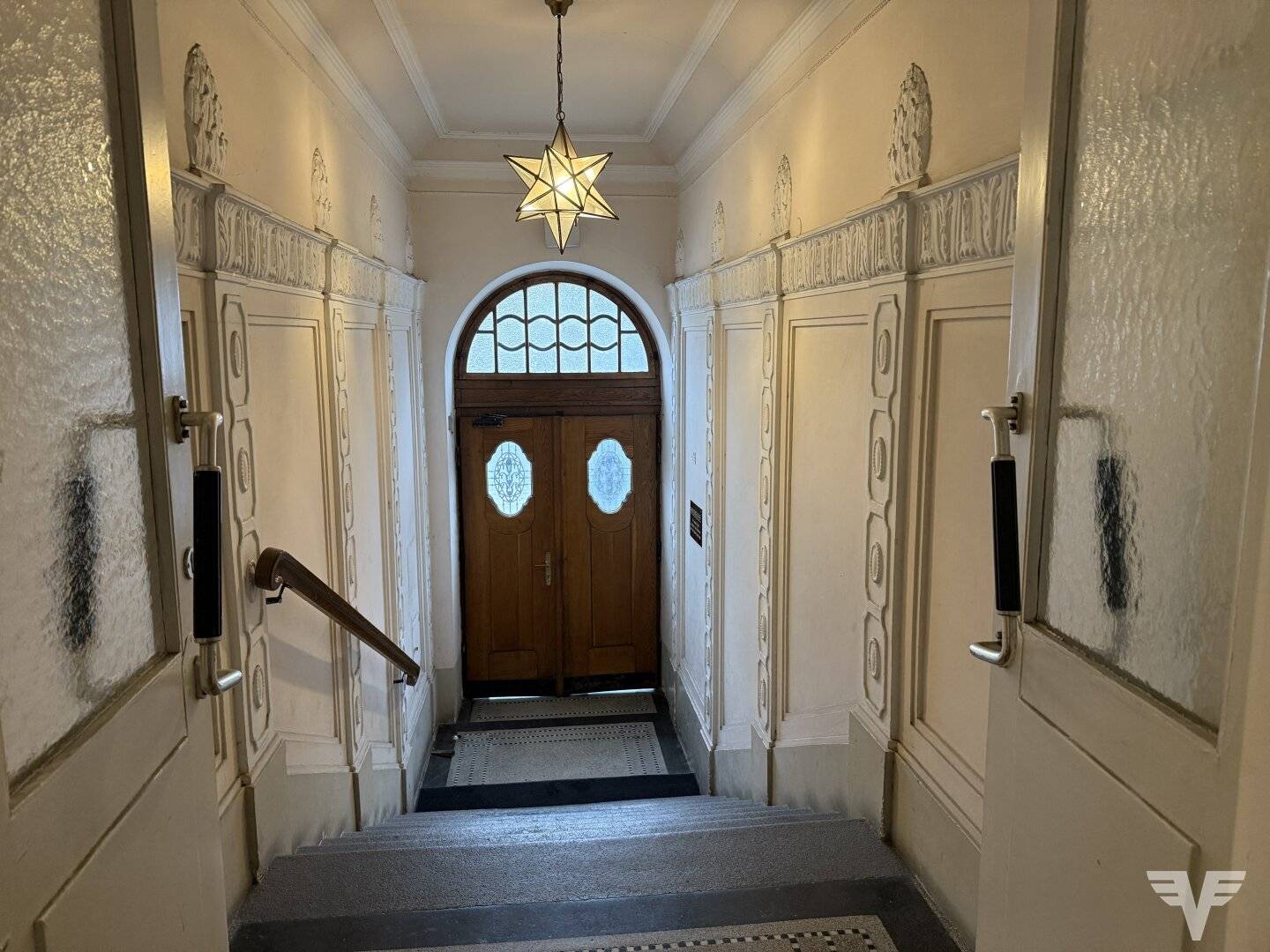 Elisabeth-Vorstadt! 4 room apartment in patrician house