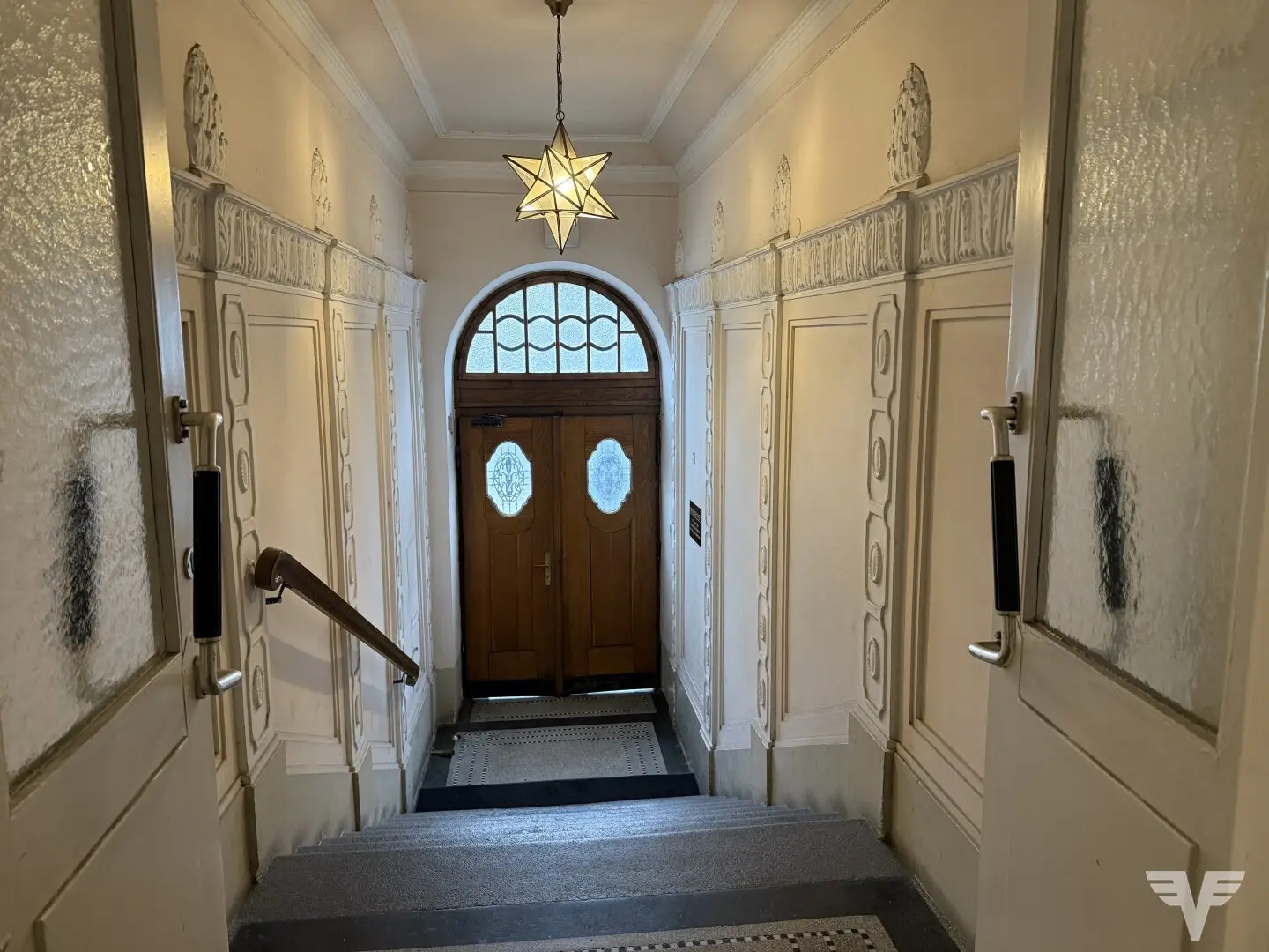Elisabeth-Vorstadt! 4-Zimmer-Wohnung in Patrizierhaus
