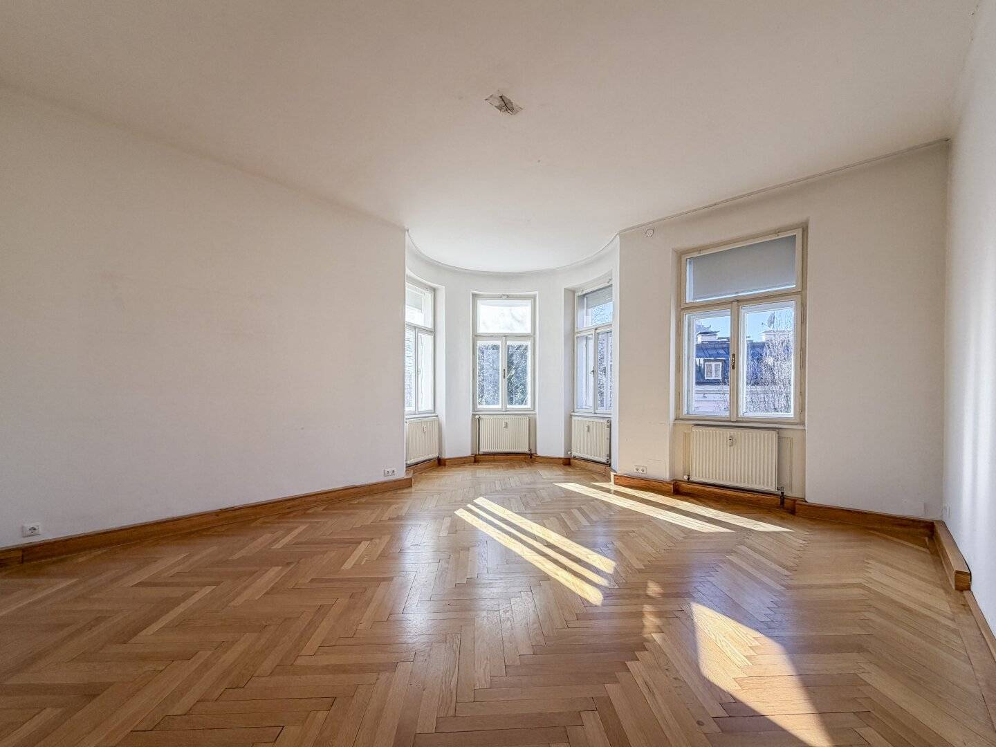 Repräsentative Bürofläche in historischer Villa an der Salzach