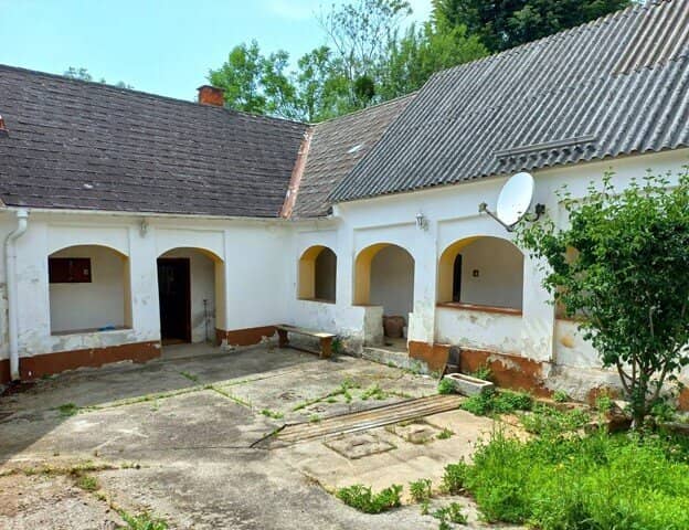 Gestaltungsfreiheit pur! Historischer Arkadenhof (1850) wartet auf Ihre Vision – 245 m² Potenzial – 1.715m² Eigengrund