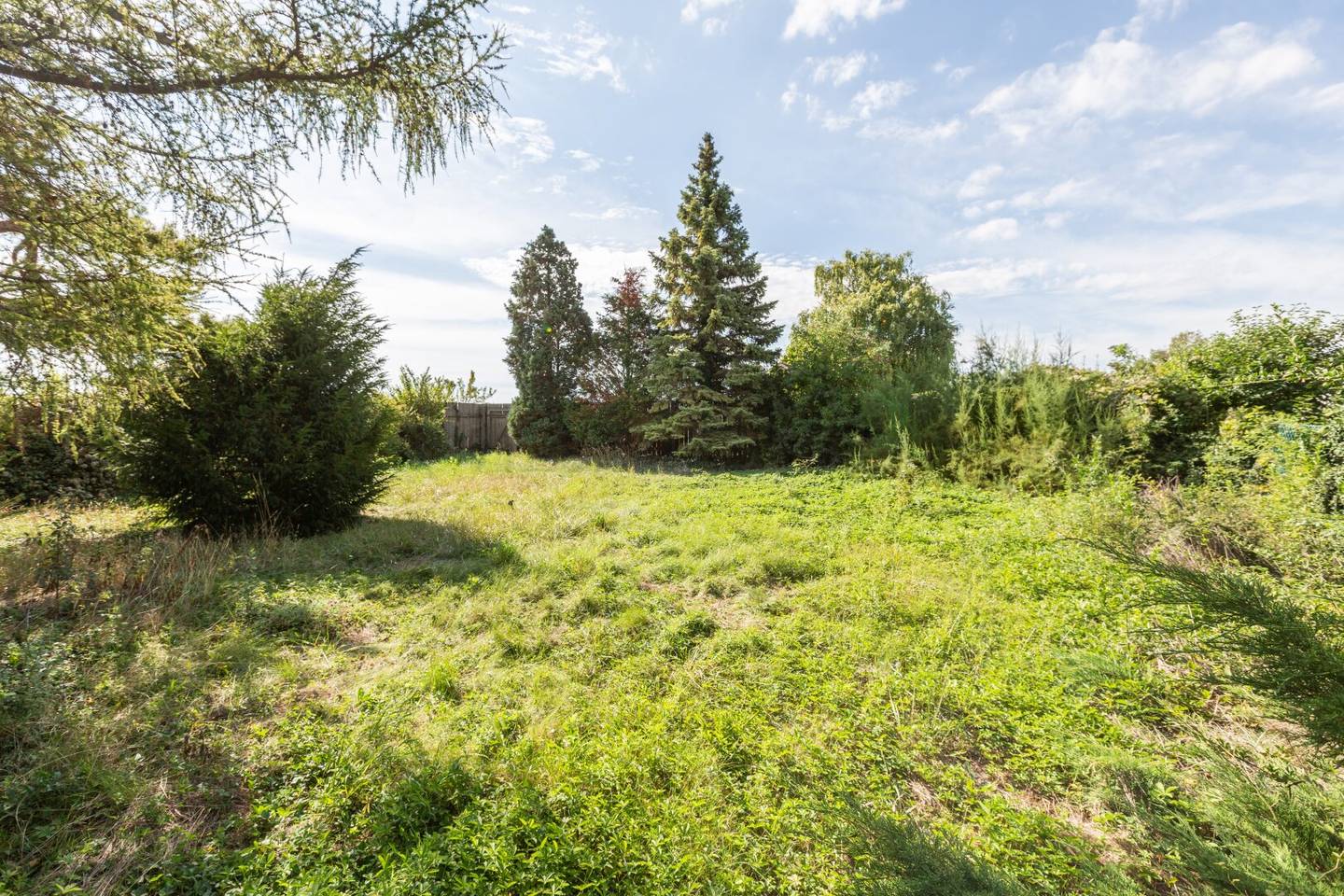 Ortszentrum Hennersdorf: Wunderschönes Wohnbau-Grundstück im Kerngebiet (12 Wohneinheiten)