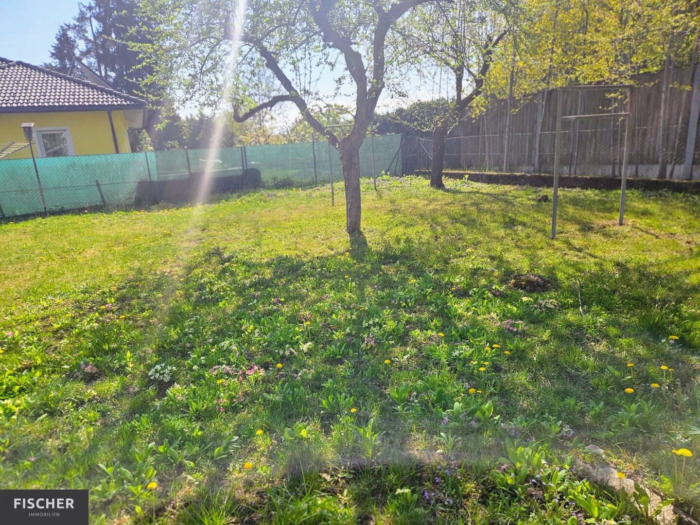 Residential House with Large Private Grounds - Landskron