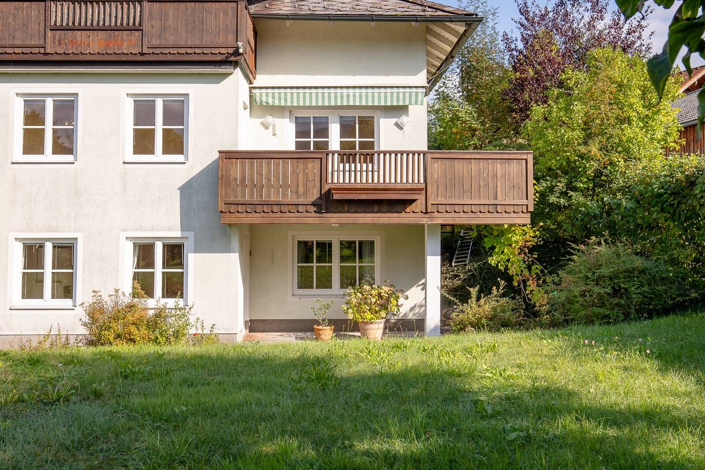 Living where others vacation 6 room maisonette with lake view idyll at Irrsee