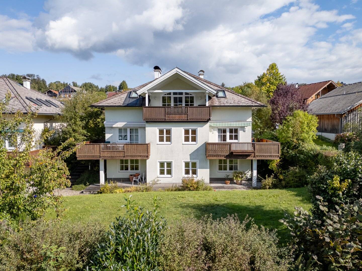 Living where others vacation 6 room maisonette with lake view idyll at Irrsee