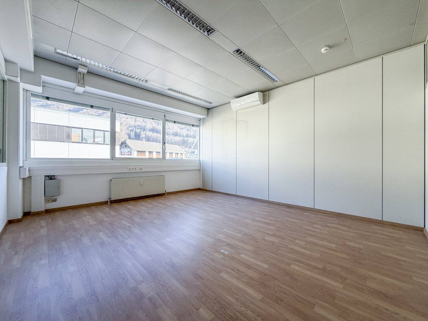 Office on the northeastern outskirts of Salzburg