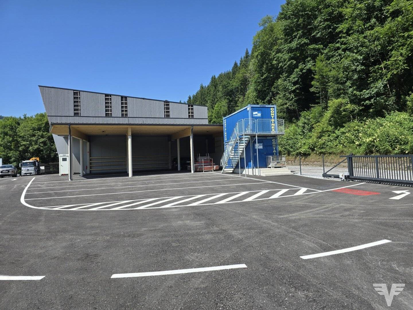 Commercial land for rent high quality storage space in Taxenbach