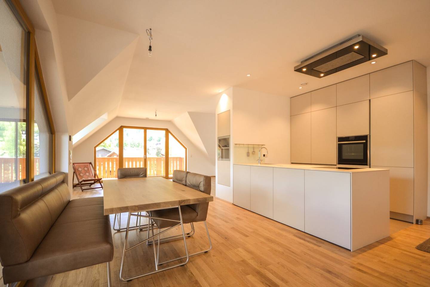 Elegant attic apartment in St. Gilgen