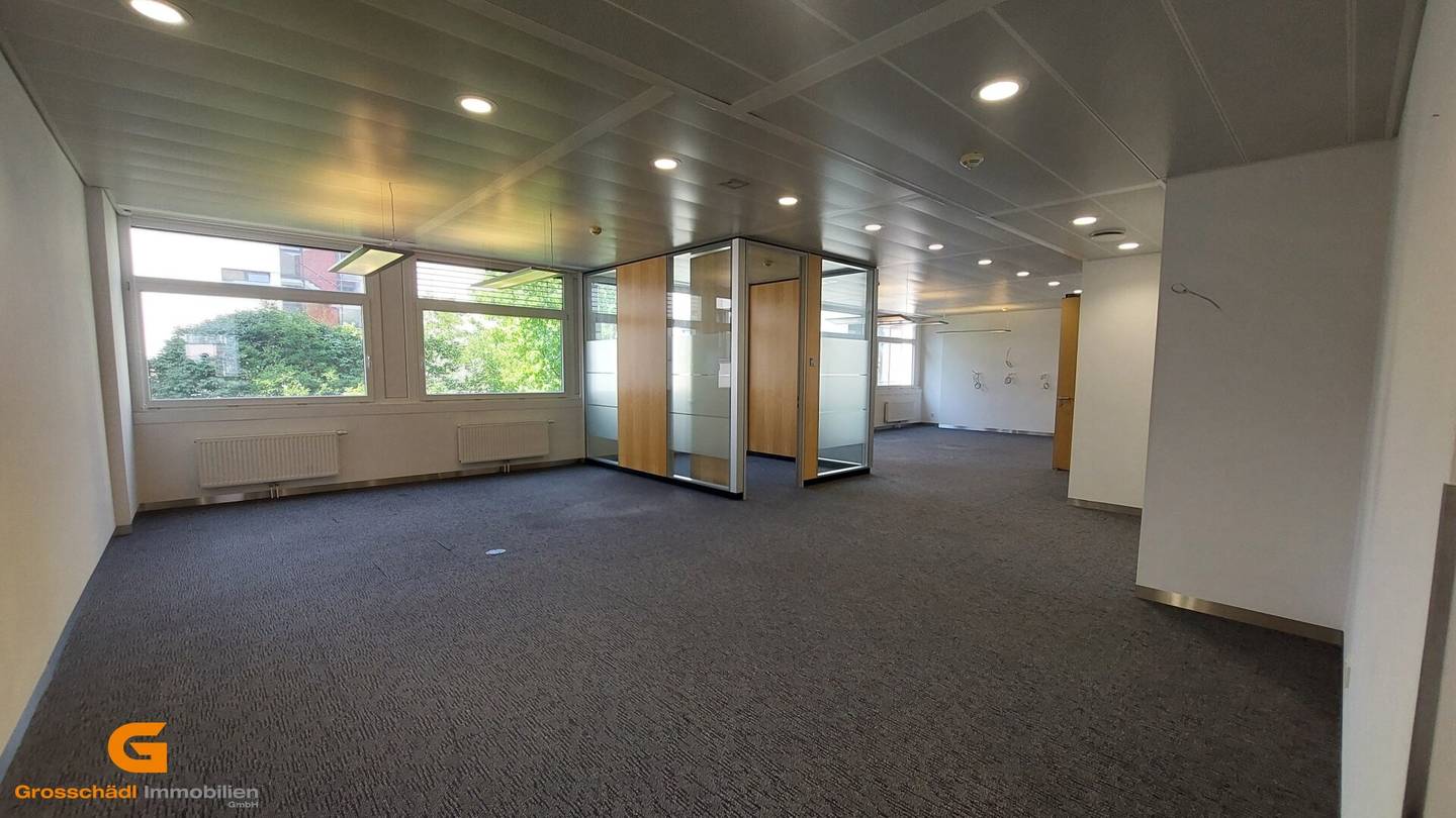 Büro Salzburg Stadt Parsch – Helle Fläche mit Technik & Komfort mieten