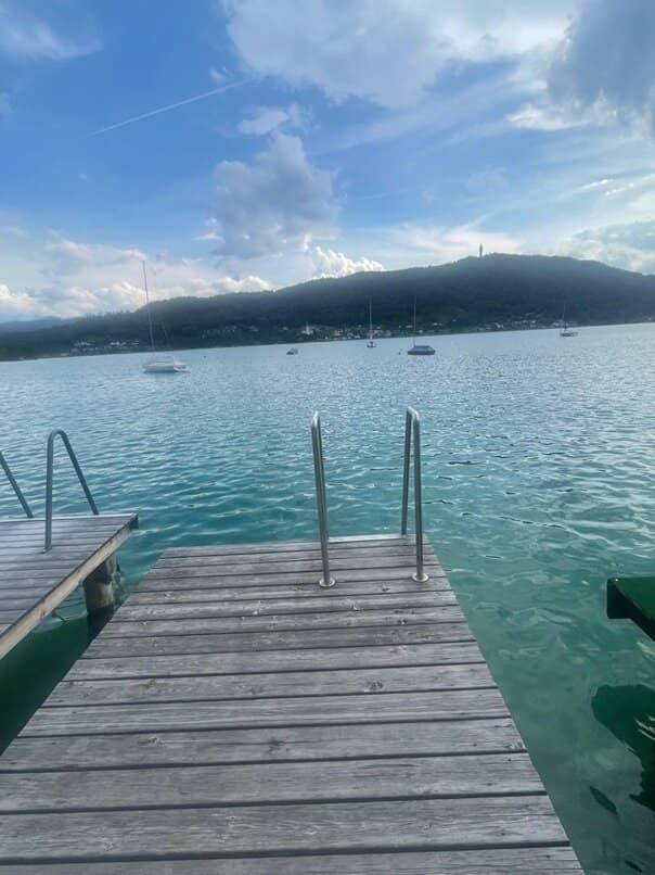 Exklusives Seebad am Wörthersee – Seltene Gelegenheit mit außergewöhnlichem Entwicklungspotenzial