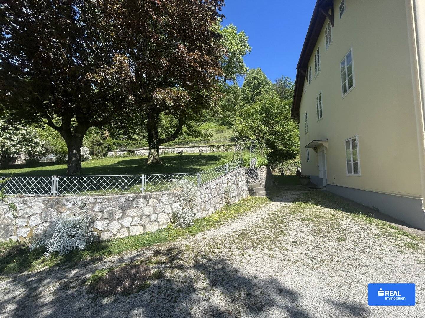 NEUER PREIS!!!  Seltene Gelegenheit! 3-Familien-Villa in Bestlage - Wolfsberg-GriesSeltene Gelegenheit! 3-Familien-Villa in Bestlage - Wolfsberg-Gries