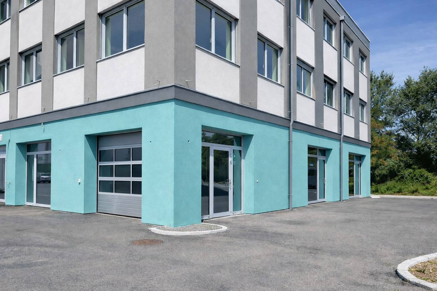 *PROVISIONSFREI* Moderne, ebenerdige Gewerbefläche mit Loft-Charakter & Sektionaltor – vielseitig nutzbar
