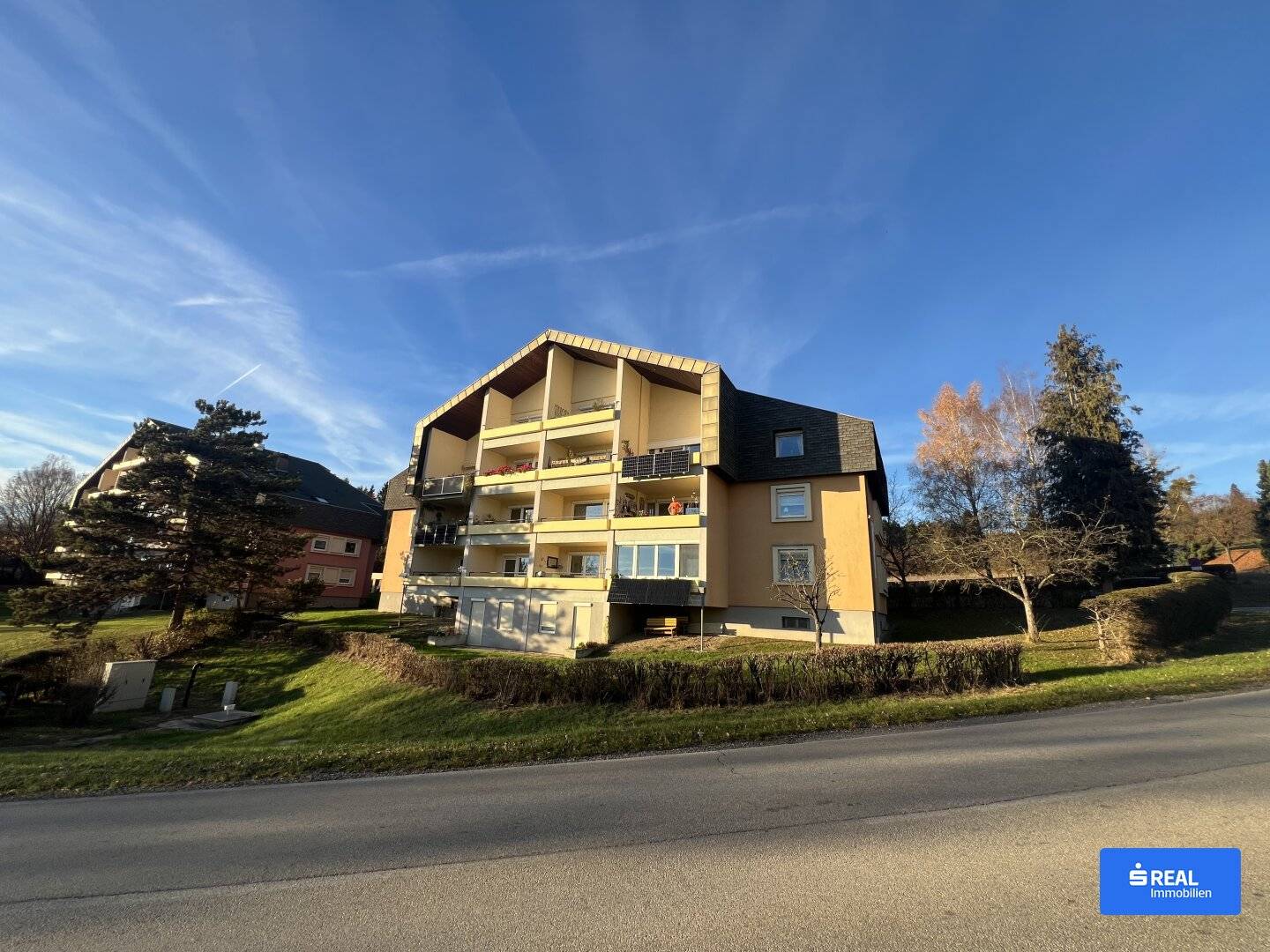 Perfekte Starterwohnung in idyllischer Grünlage
