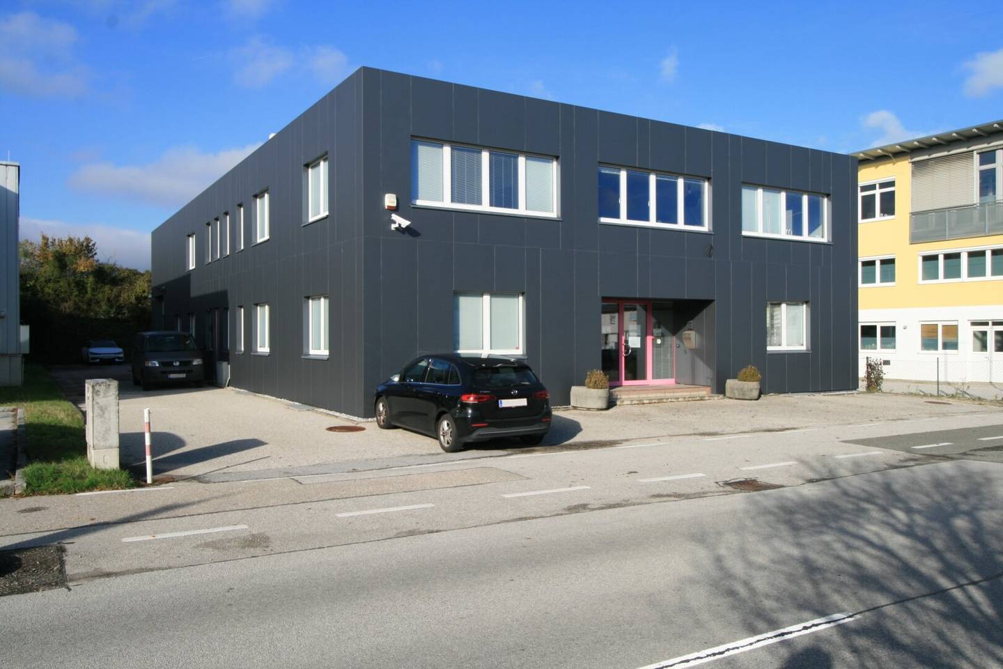 Representative commercial property in Wals-Siezenheim