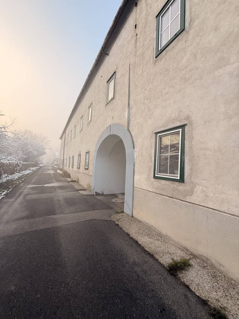 Entwicklungsfähige Liegenschaft mit historischem Arbeiterhaus