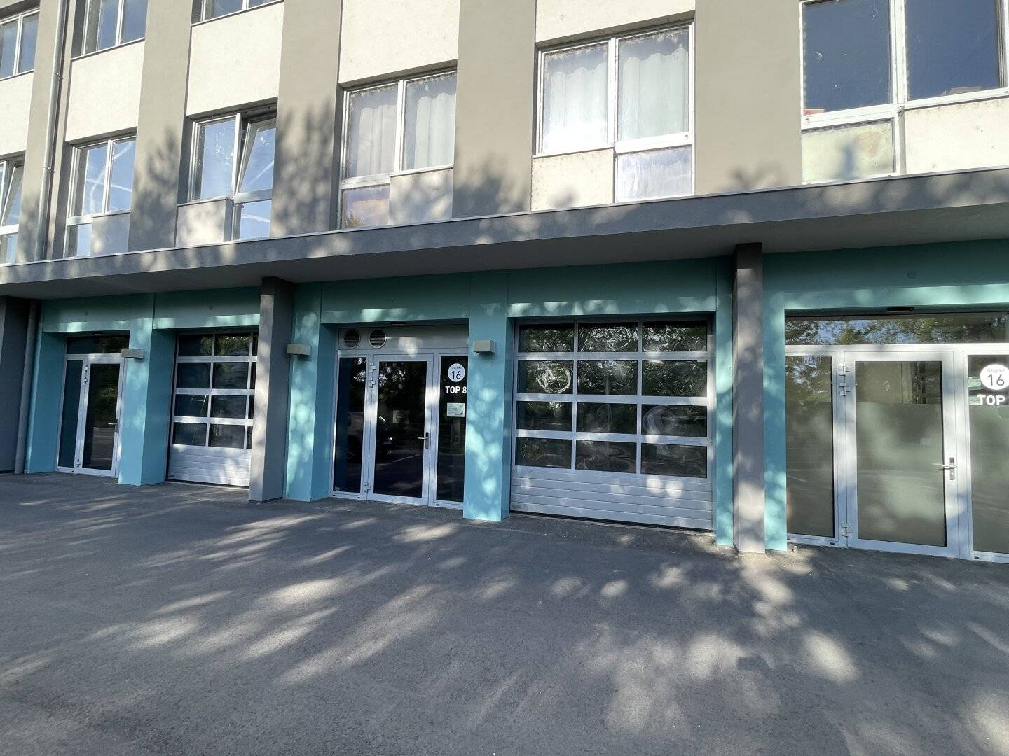 Attraktiver &amp; flexibel erweiterbarer Betriebsstandort mit Produktionsfläche, Büro-/Arbeitsbereich und optimaler Logistik