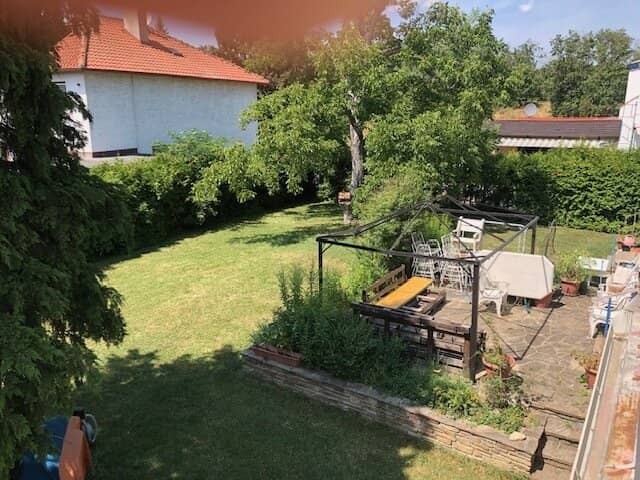LIESING/Alterlaa - 230 m² living area on 840 m² plot with double garage