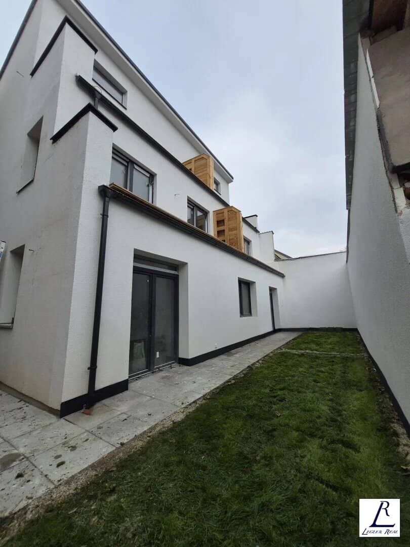NEUBAU-LOKAL/PRAXIS Geschäftsraum/Hofgarten