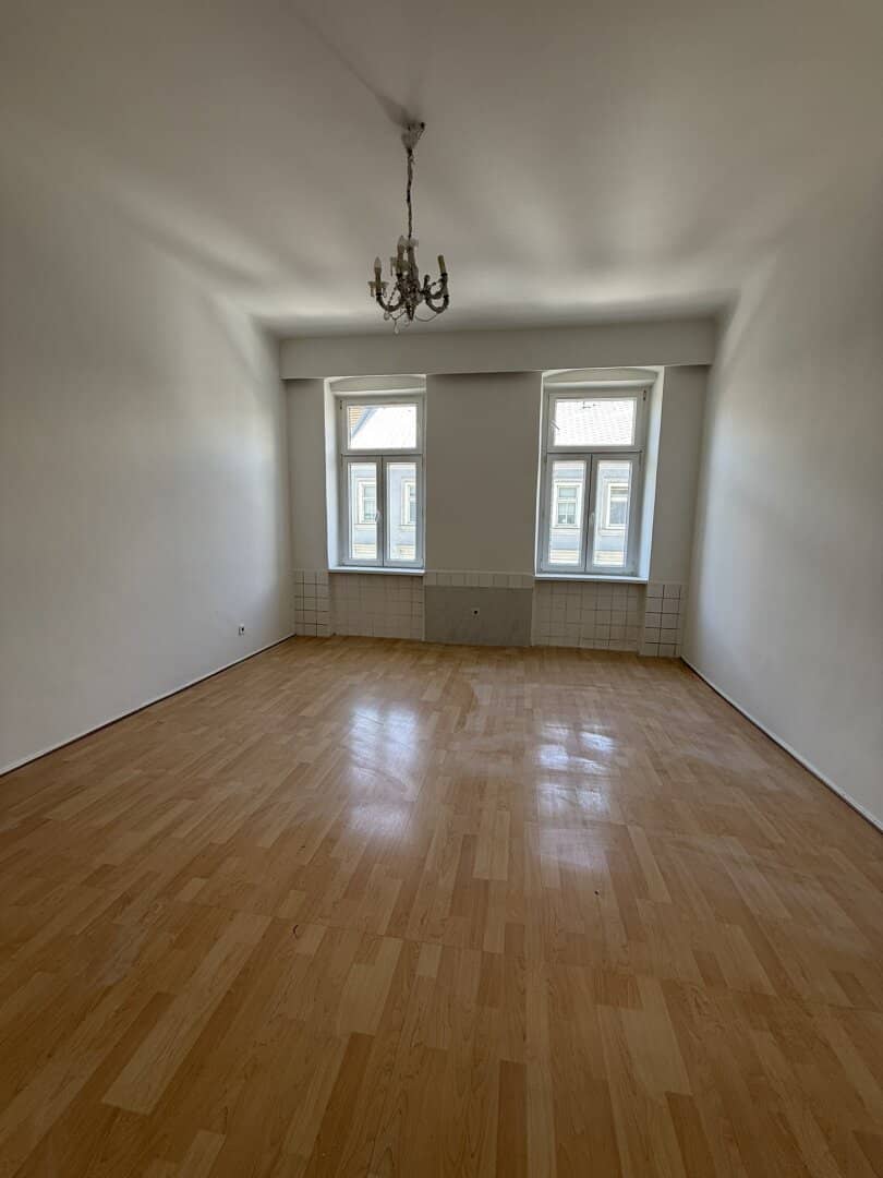 Sanierungsbedürftige 2 Zimmerwohnung bei der Lugner City/Brunnenmarkt/U-Bahn Station Burggasse-Stadthalle