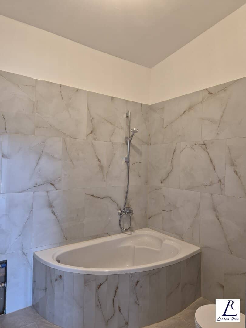 Commission-free! 4 rooms + 2 terraces - Maisonette apartment first occupancy! (Top 106)