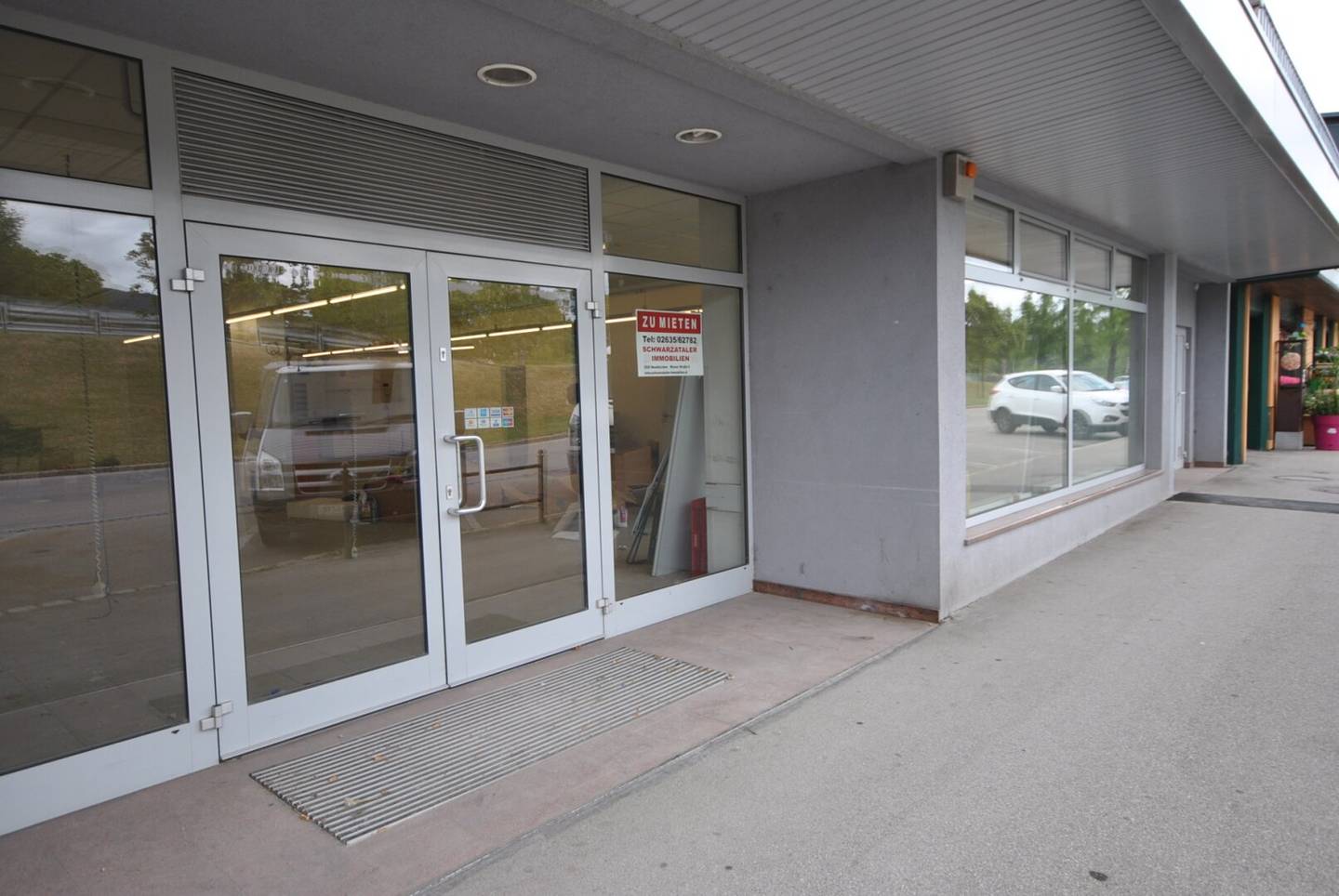 Attractive commercial premises in Ternitz: 200 m² for €1,837.98 ideal for your project