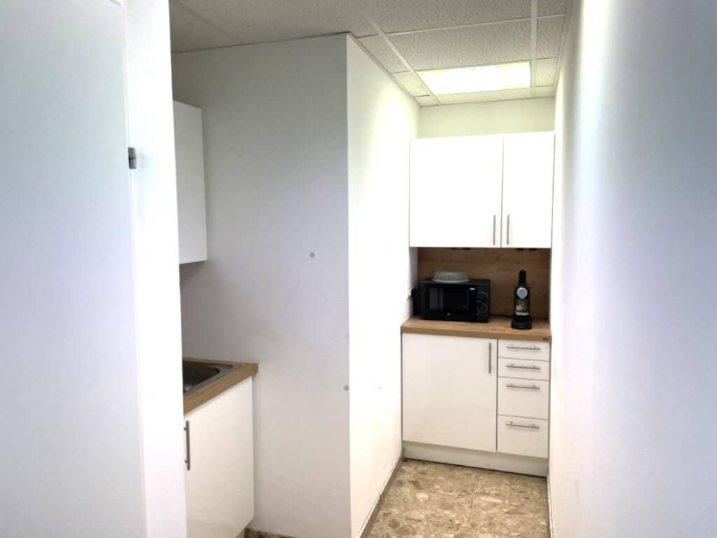 Office/START-UP KLIMA 1 Room with WC and Tea Kitchen