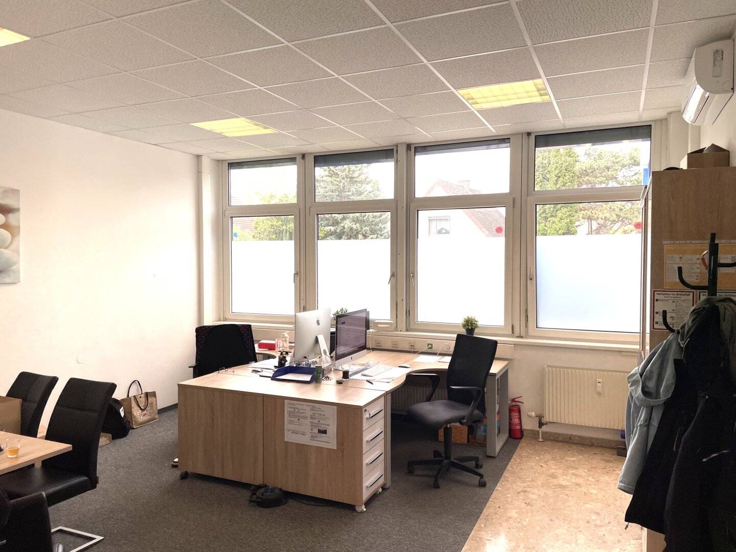 Office/START-UP KLIMA 1 Room with WC and Tea Kitchen