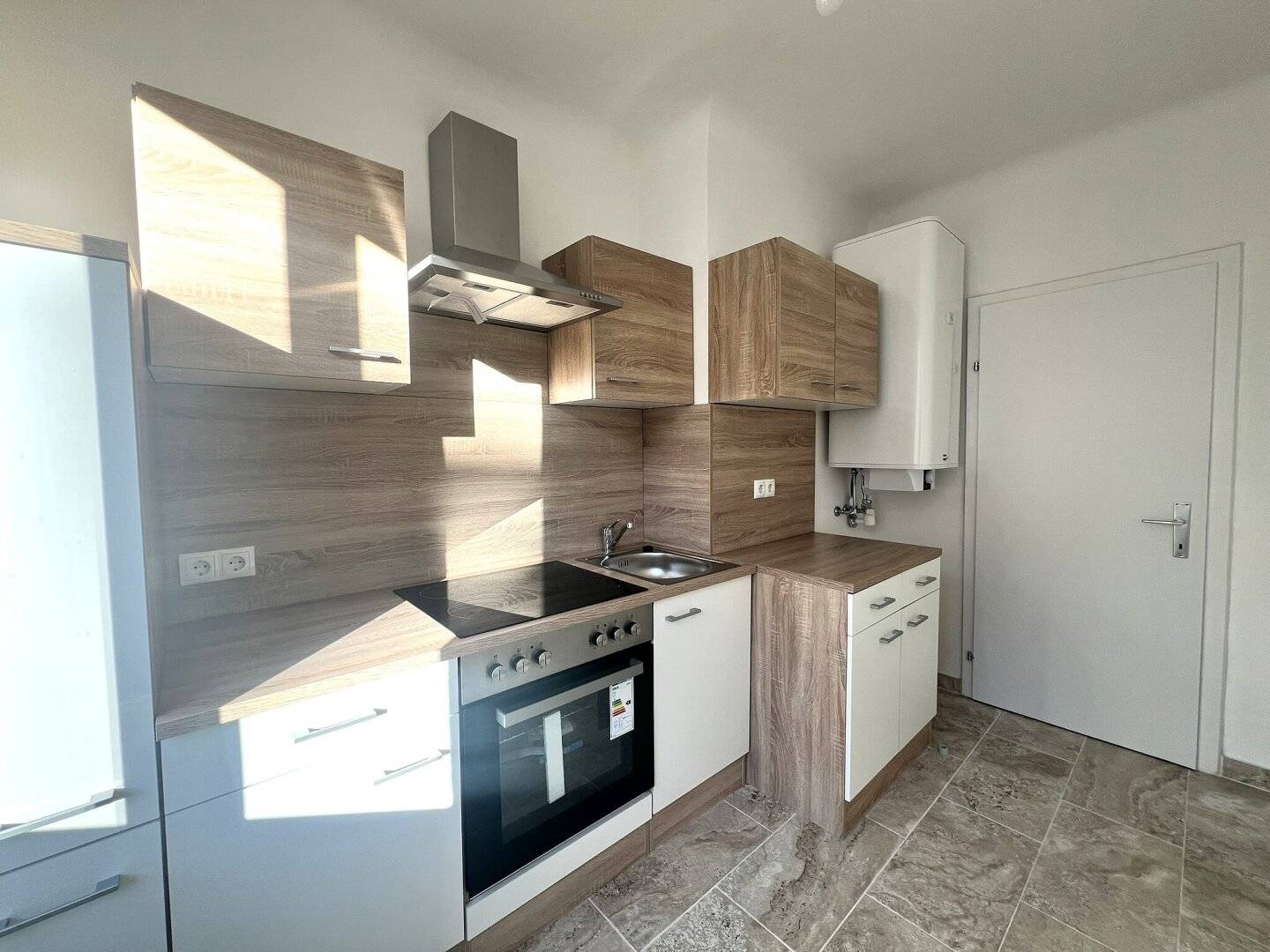 Kleine, feine Single- oder Starwohnung in zentraler Lage im 3. Bezirk in direkter U-Bahnnähe (!)